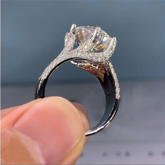3 Carat  Silver Cubic Zirconia Diamond Ring 🆕 Gift Boxed - Picture 5 of 5